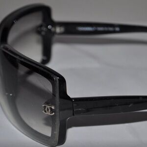 CHANEL Glossy Black Sunglasses